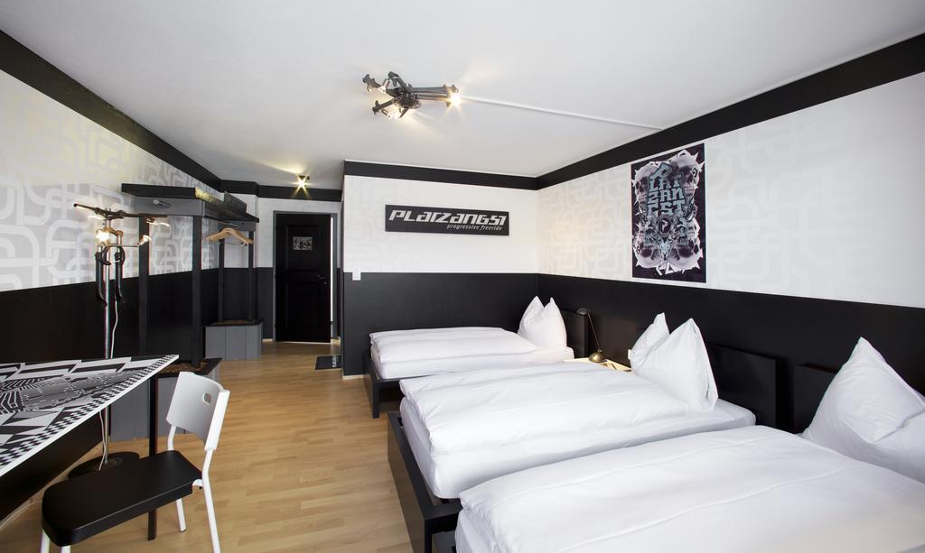 Arena Lodge Flims Ruang foto